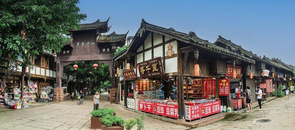 回方向转向灯关闭是不是只有教练车才有这个功能？游戏画面