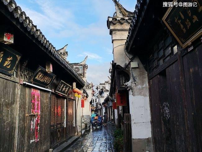 出生即离散,女子与父母分别36年,重庆警方助力人间团圆